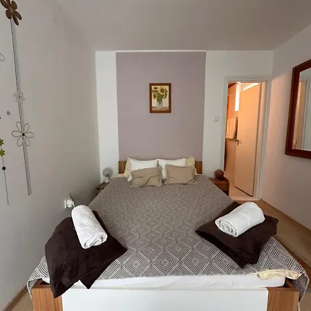 Sarokhaz 3*