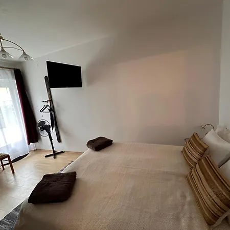 Sarokhaz 3*