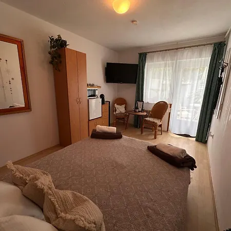Guest house Sarokhaz
