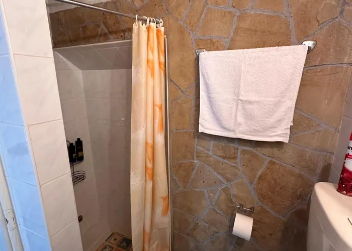 Sarokhaz קסזטלי